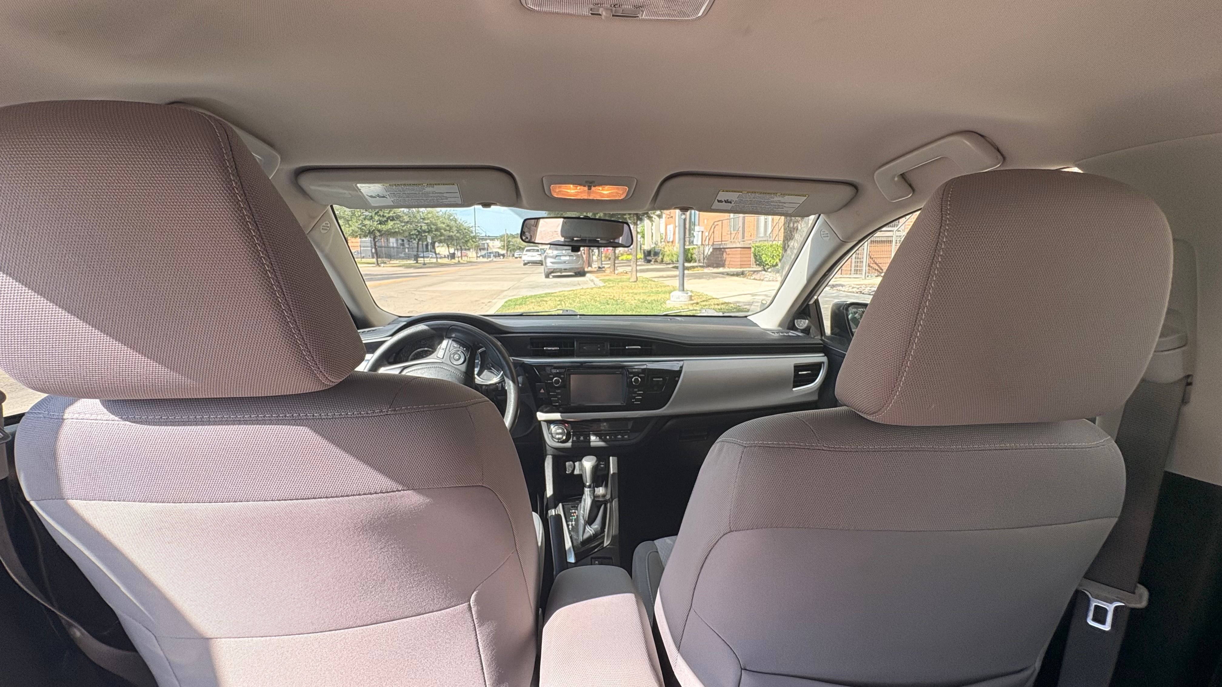 Used 2015 Toyota Corolla LE FWD image 16