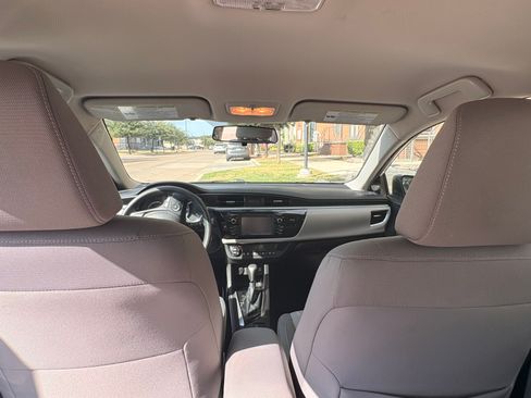 Used 2015 Toyota Corolla LE FWD image 16