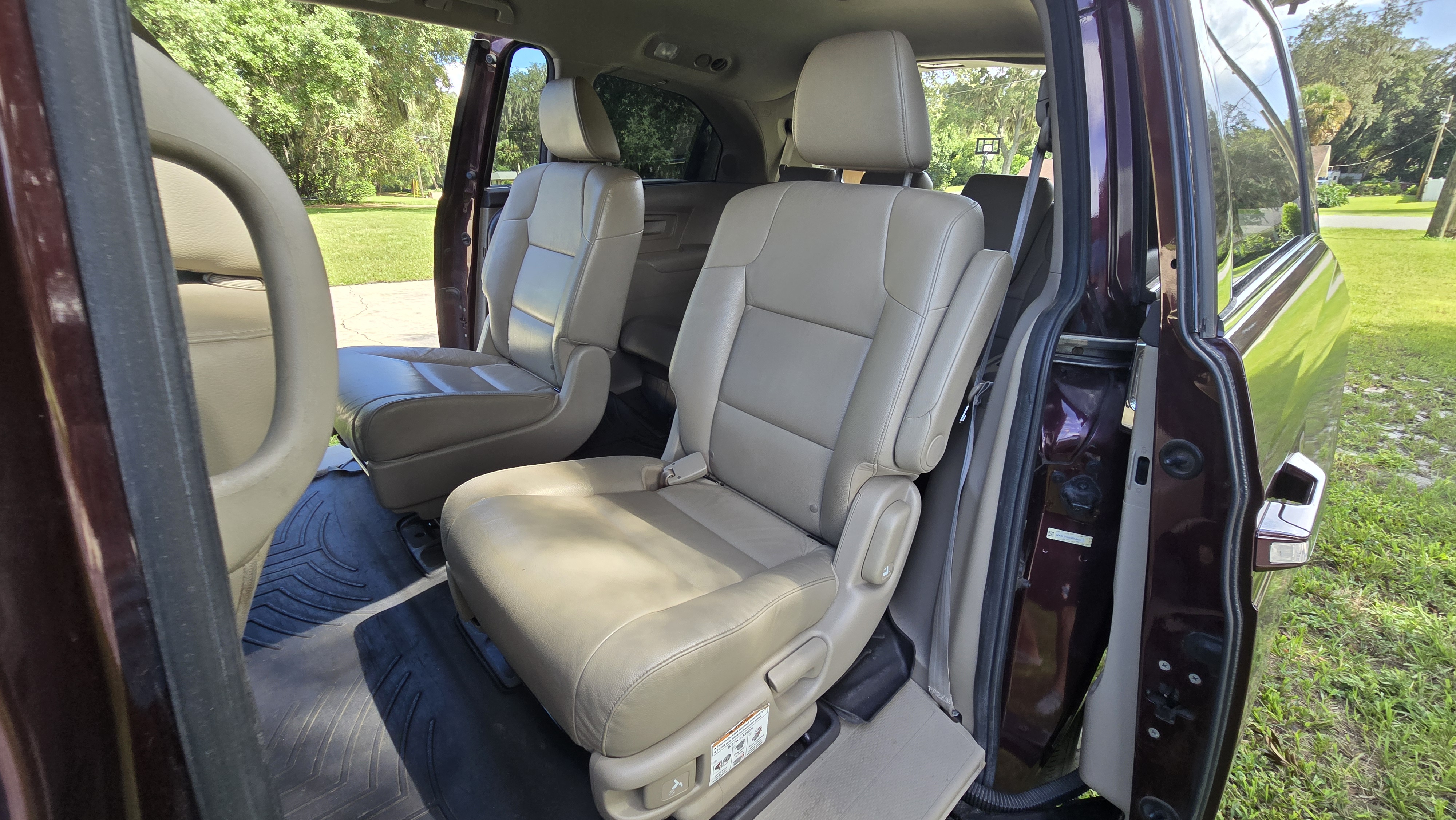 Used 2014 Honda Odyssey Touring Elite image 18