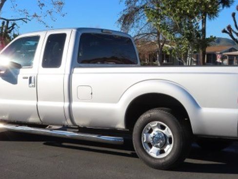 Used 2012 Ford F250 XLT w/ XLT Value Pkg image 4