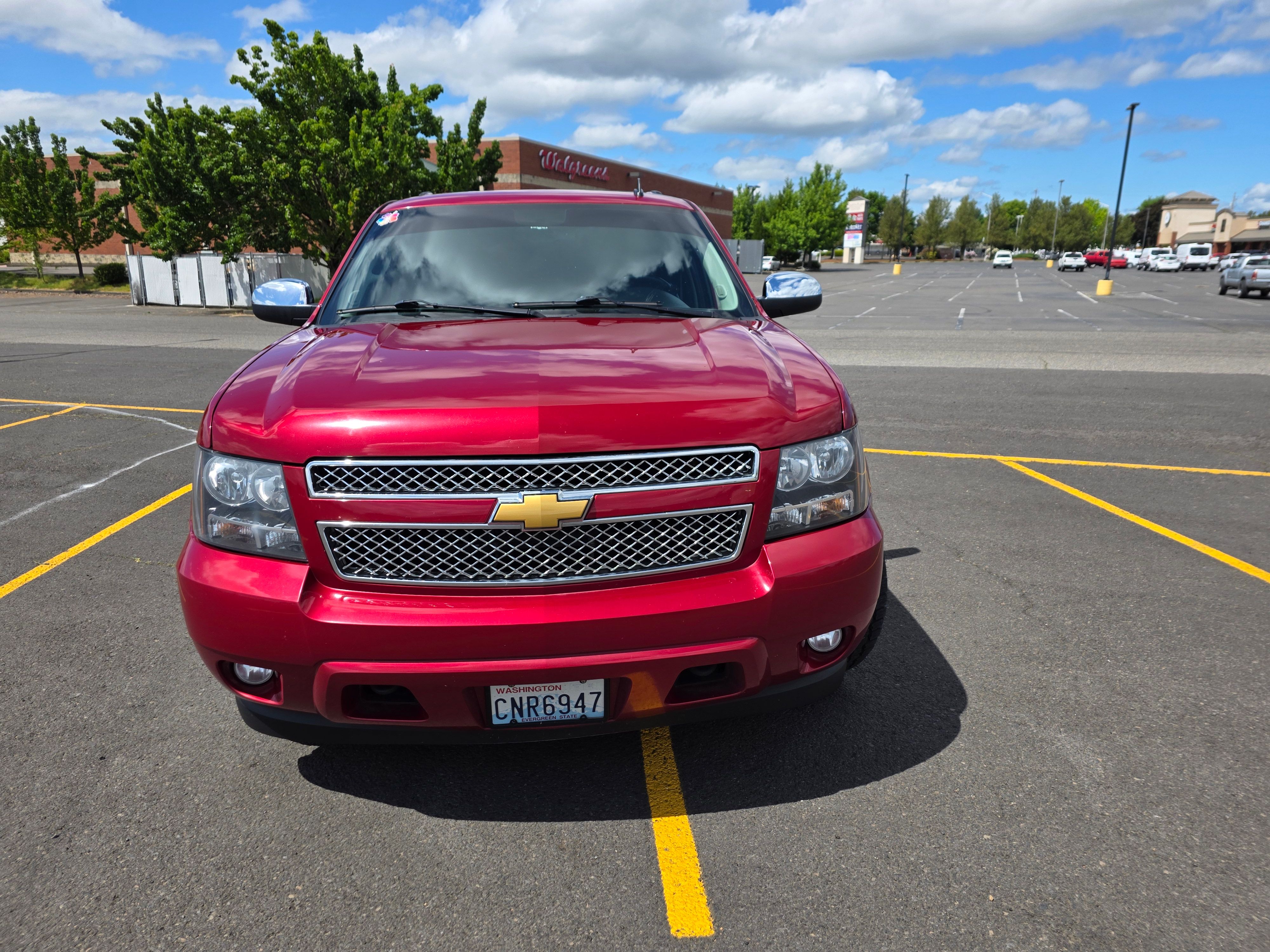 Used 2014 Chevrolet Tahoe LTZ AWD/4WD image 9