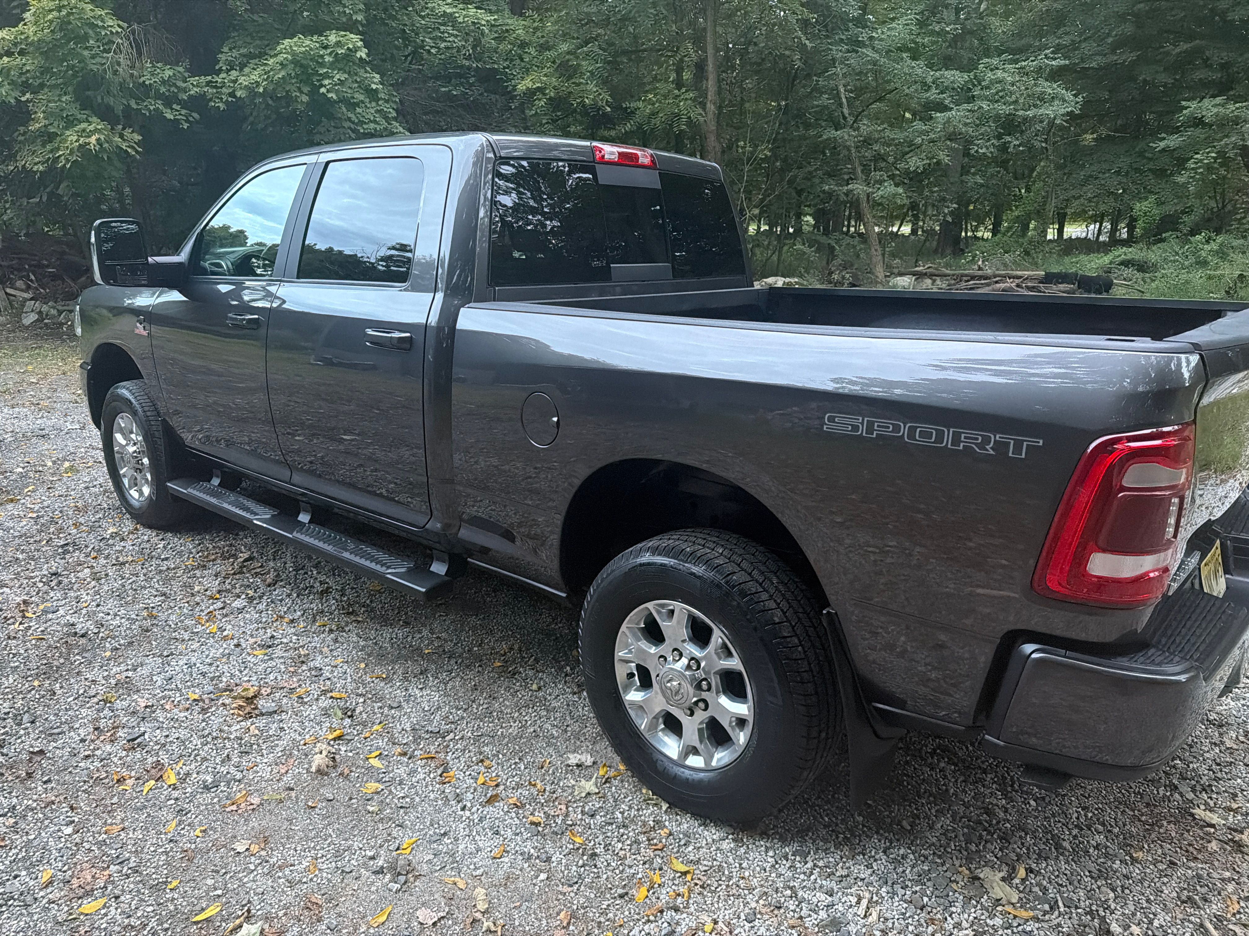 Used 2023 RAM 3500 Laramie AWD/4WD image 8