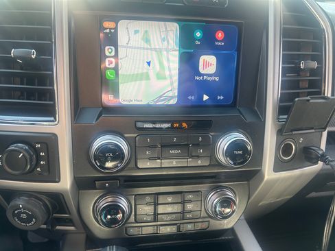 Used 2018 Ford F150 Lariat w/ Equipment Group 502A Luxury image 8