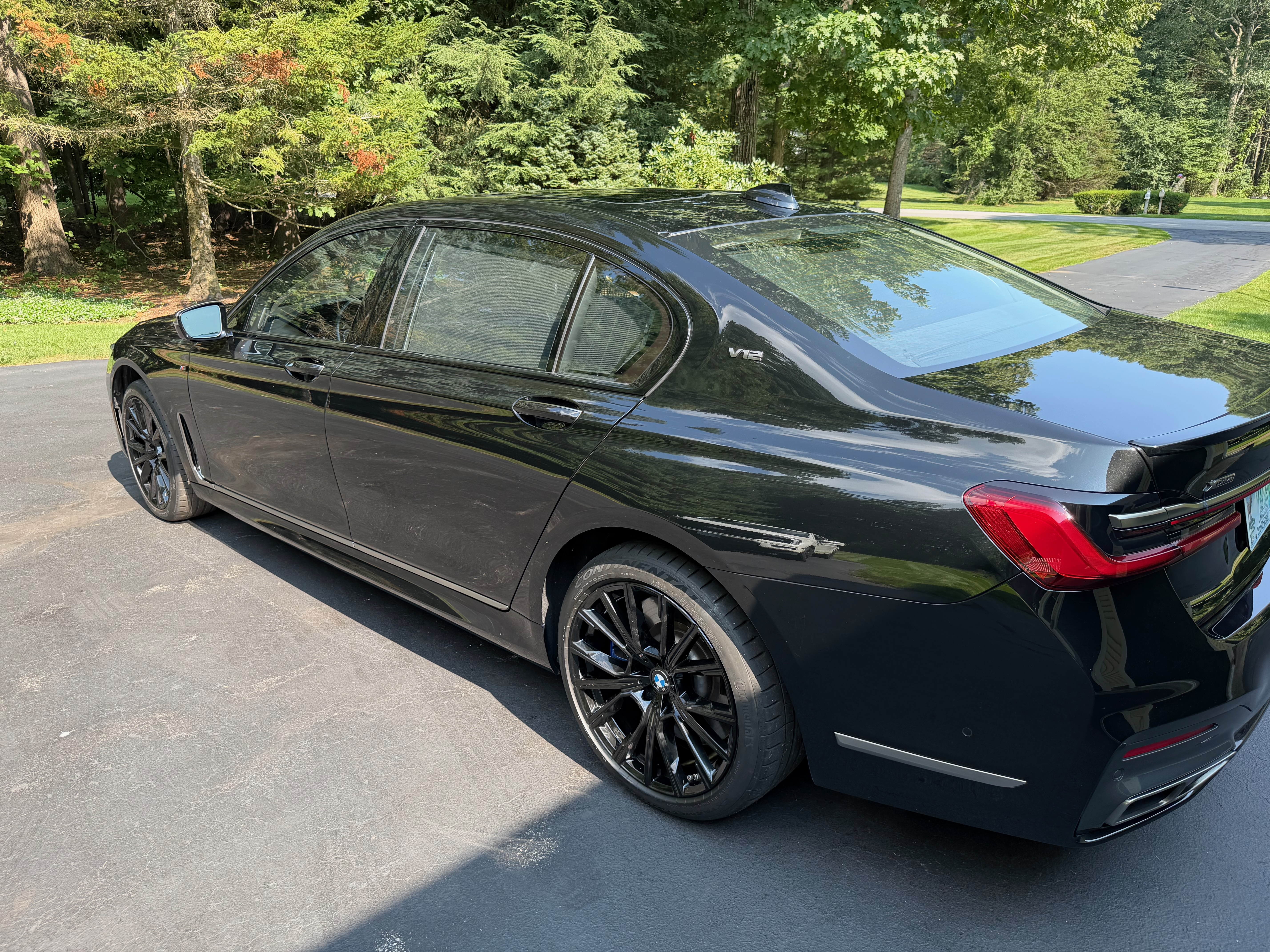 Used 2020 BMW M760i xDrive w/ Luxury Rear Seating Package AWD/4WD image 21