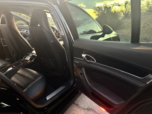 Used 2014 Porsche Panamera 4S image 22