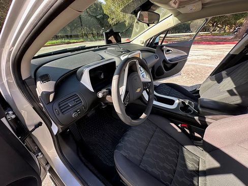 Used 2013 Chevrolet Volt Sedan 4D image 24