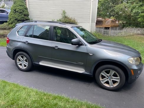 Used 2010 BMW X5 xDrive48i image 9