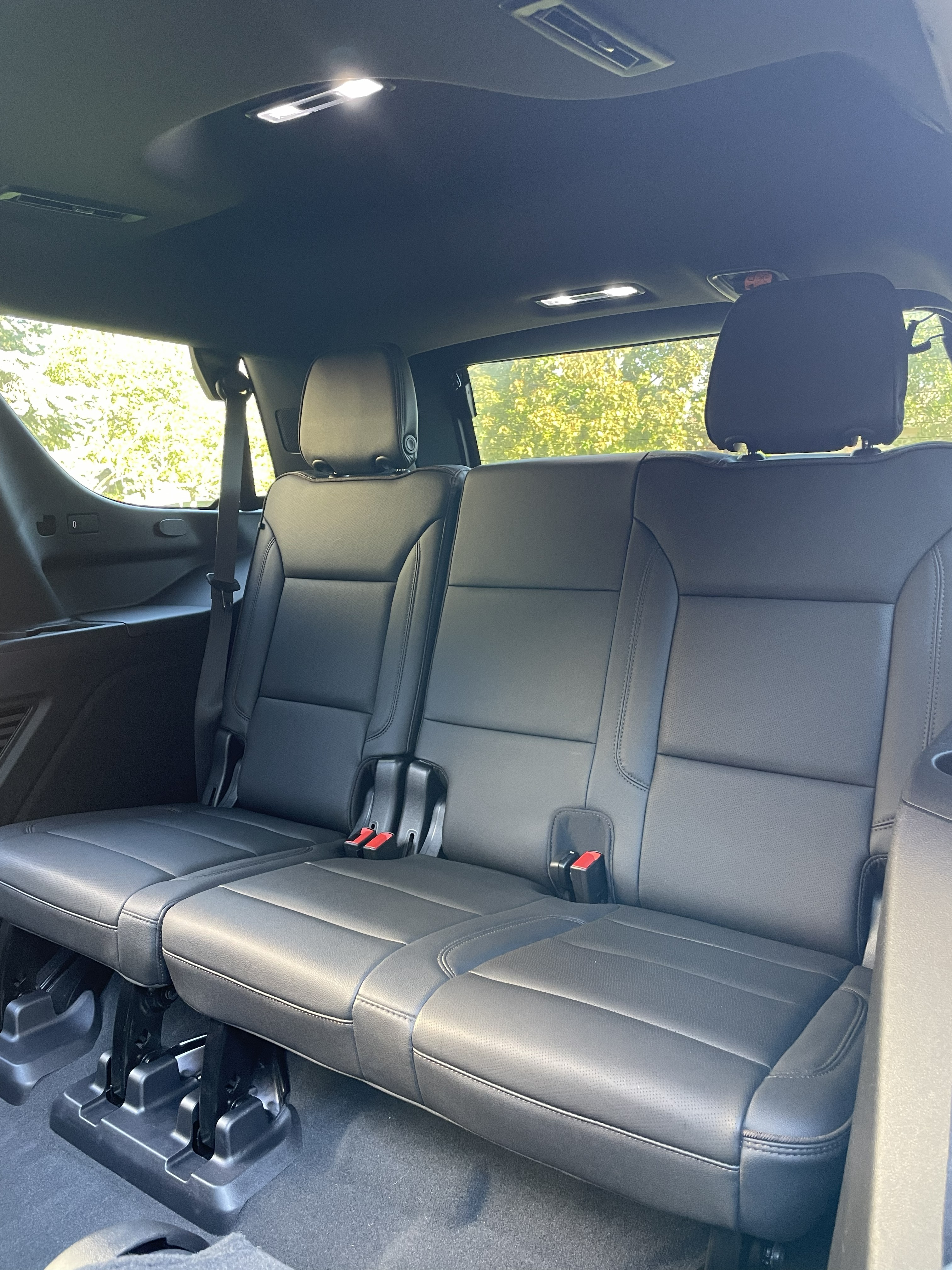 Used 2021 Chevrolet Tahoe High Country w/ Premium Package 2 AWD/4WD image 16