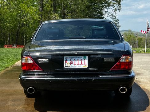 Used 2000 Jaguar XJ8 RWD image 11