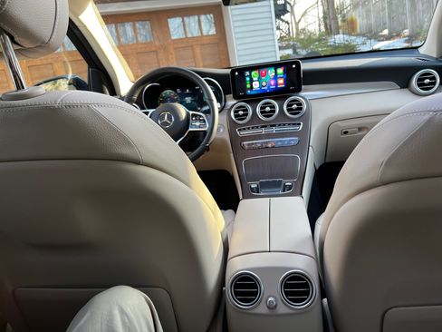 Used 2022 Mercedes-Benz GLC 300 4MATIC image 5