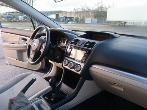 Used 2015 Subaru Crosstrek 2.0i Premium image 29