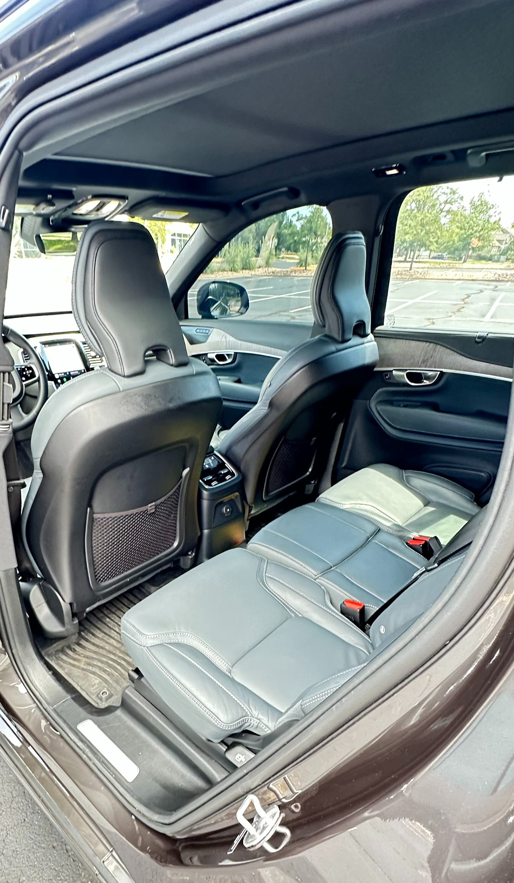 Used 2023 Volvo XC90 T8 Ultimate w/ Protection Package Premier AWD/4WD image 18