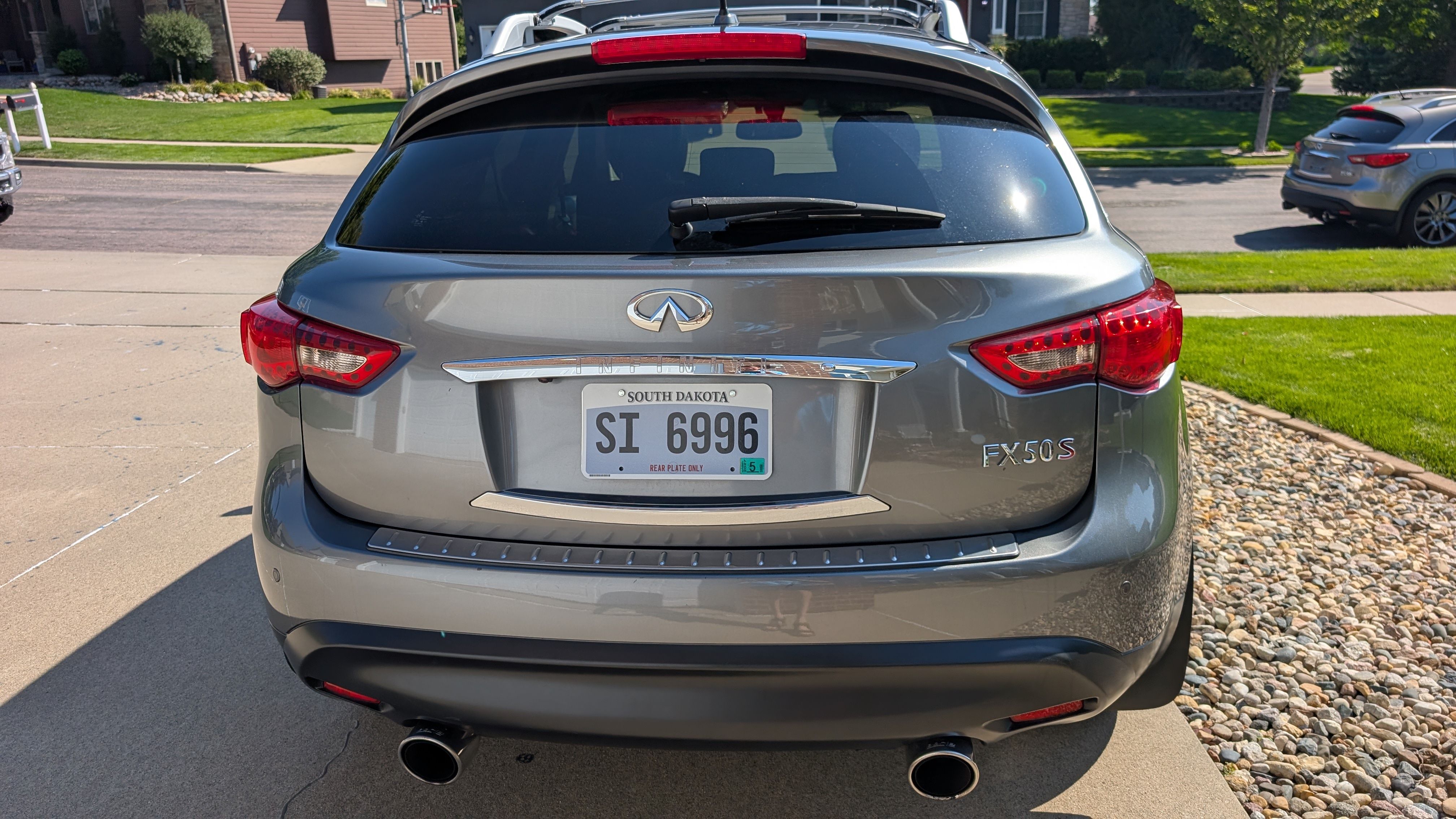 Used 2014 INFINITI QX70 AWD w/ Sport Technology Package image 6
