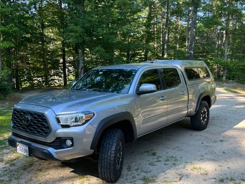 Used 2020 Toyota Tacoma TRD Off-Road w/ Technology Package AWD/4WD image 1