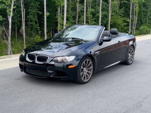 Used 2012 BMW M3 Convertible RWD image 2