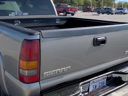 Used 2003 GMC Sierra 2500 SLT w/ SLT Preferred Equipment Group RWD image 8