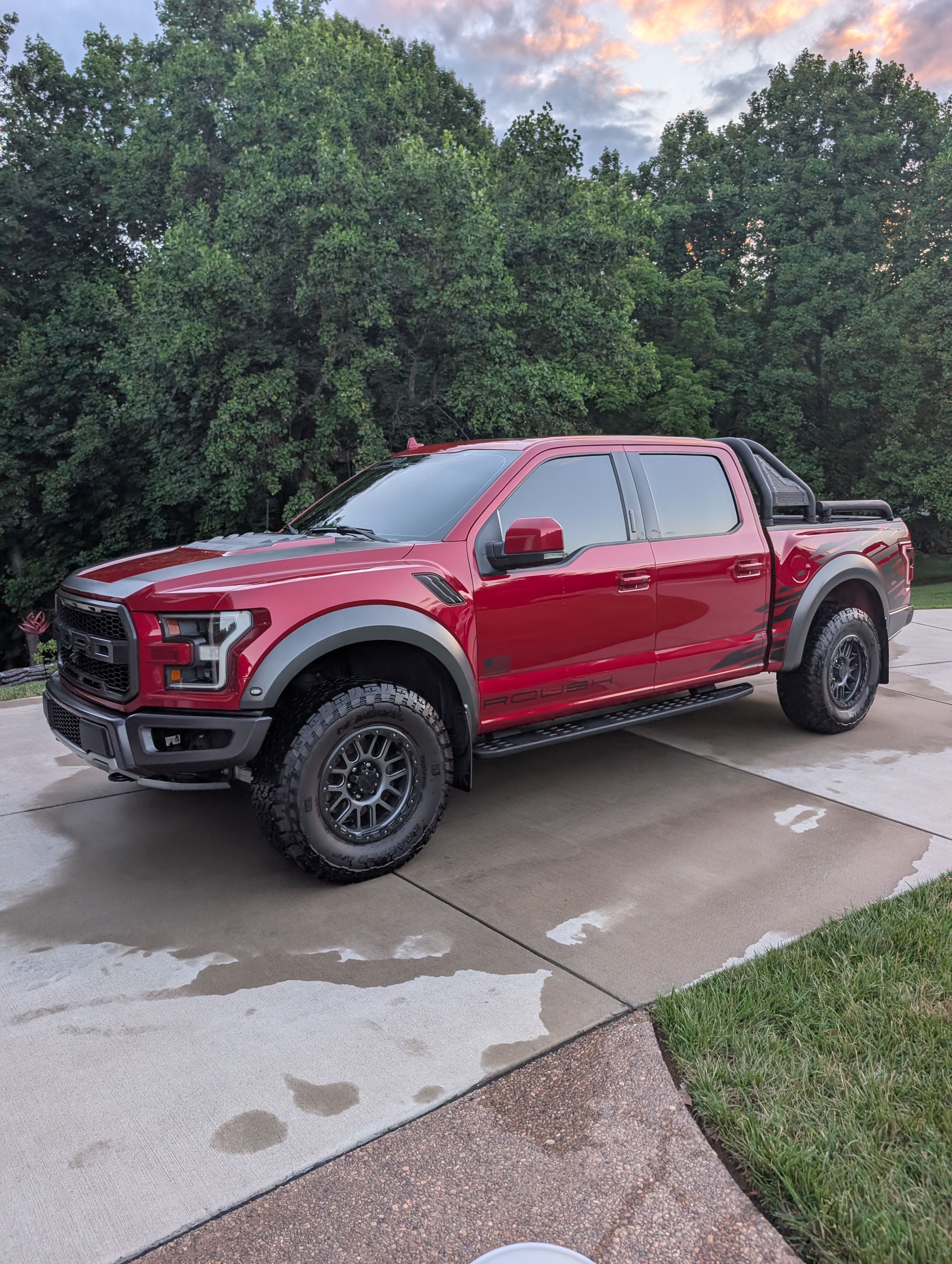 Used 2020 Ford F150 Raptor w/ Equipment Group 802A Luxury AWD/4WD image 12
