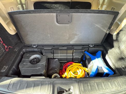 Used 2019 Nissan Pathfinder Platinum image 19