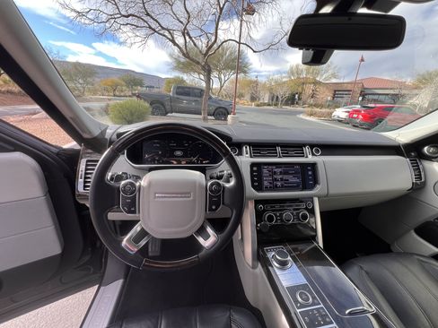 Used 2014 Land Rover Range Rover Supercharged image 12