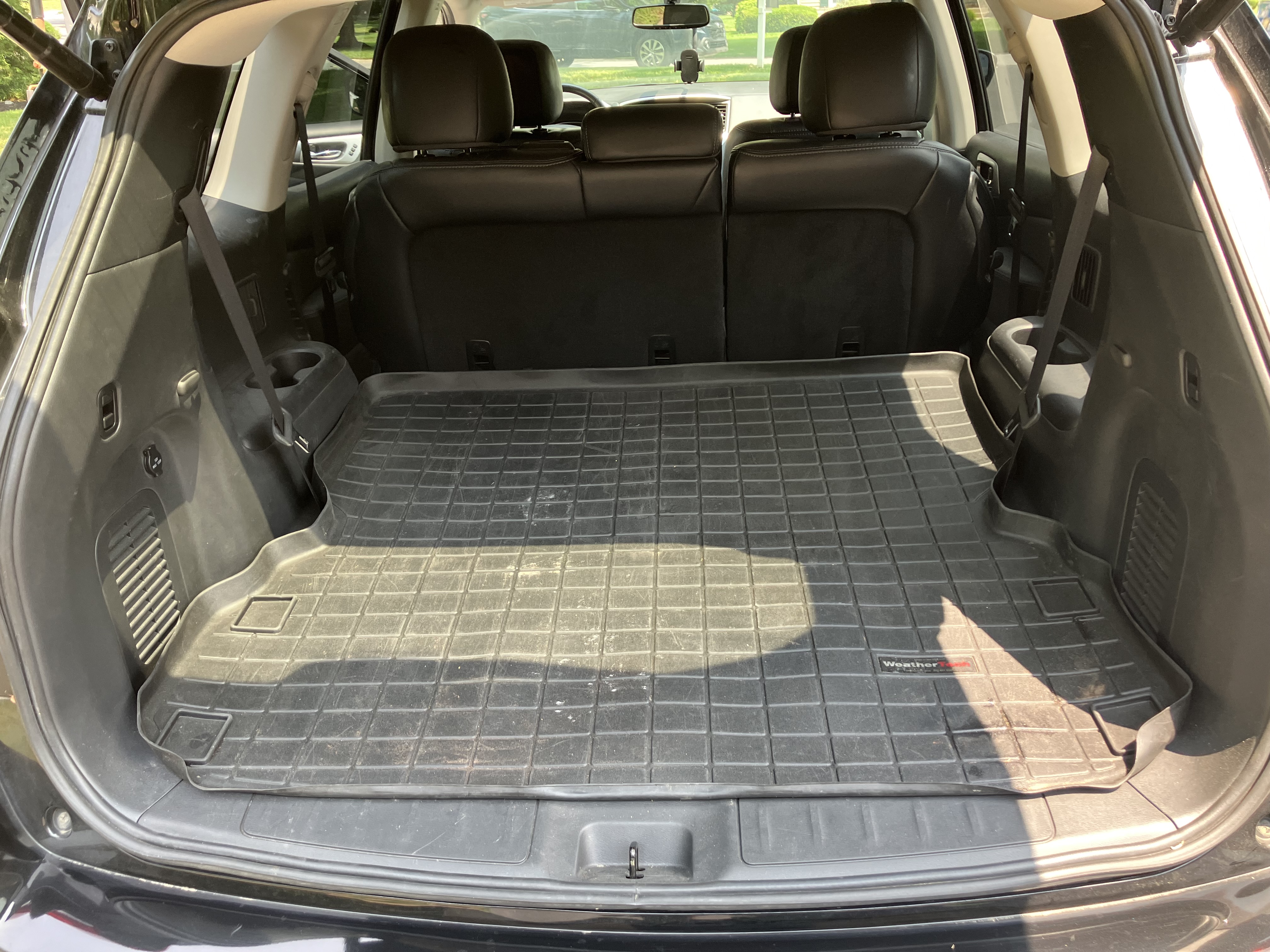 Used 2018 Nissan Pathfinder SL w/ Midnight Edition Package AWD/4WD image 9