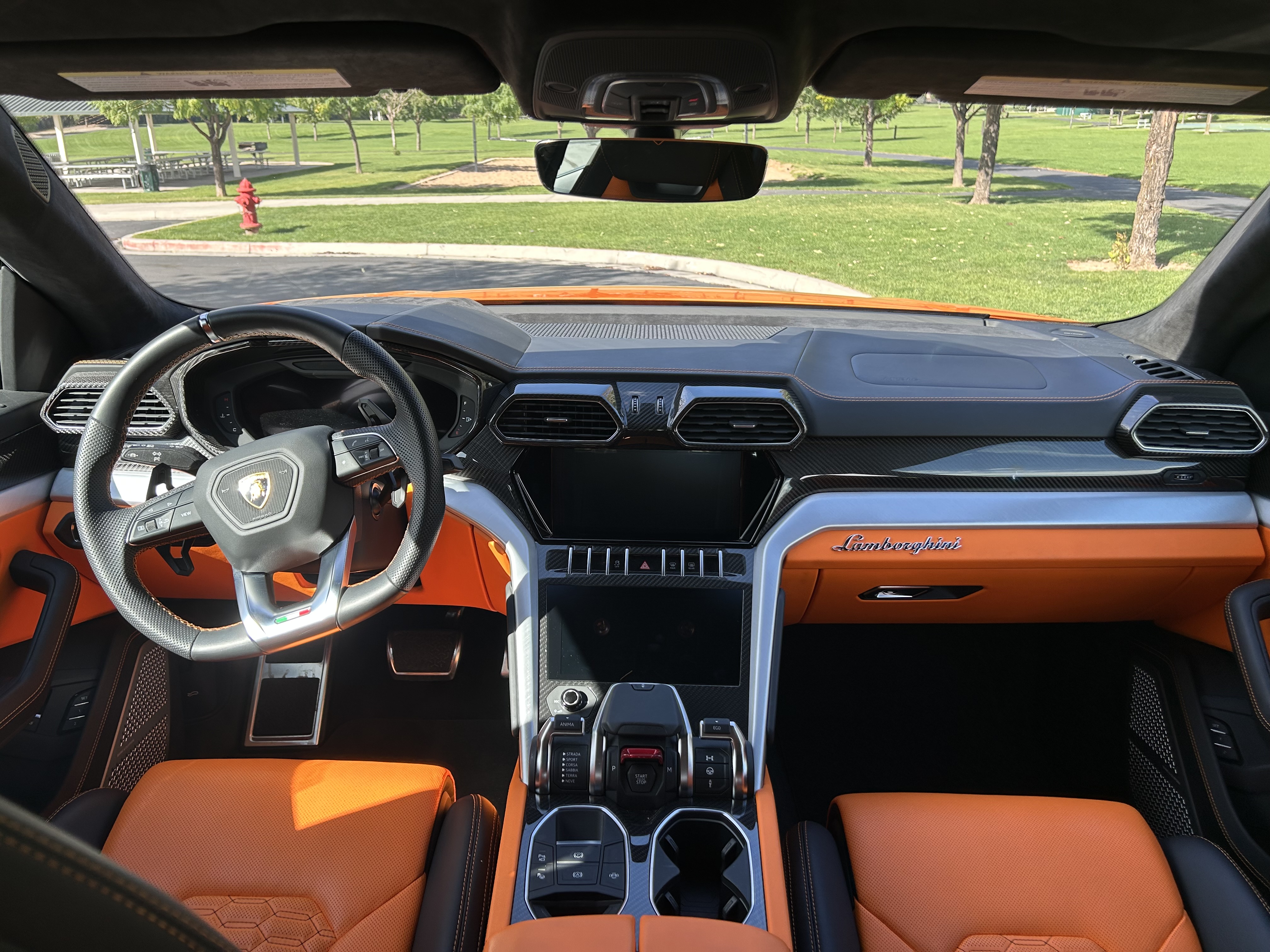 Used 2022 Lamborghini Urus AWD/4WD image 24