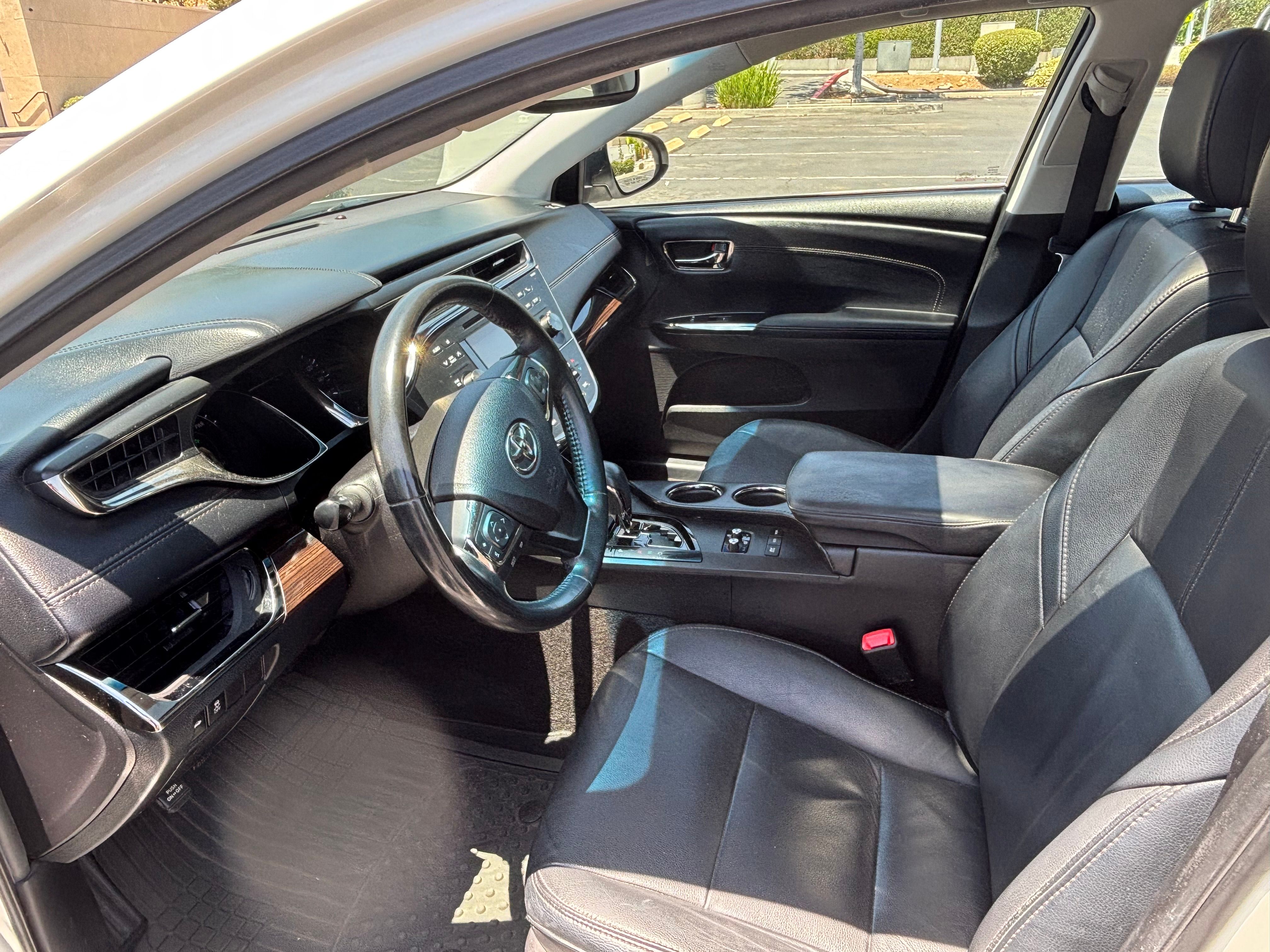 Used 2014 Toyota Avalon XLE Premium FWD image 13