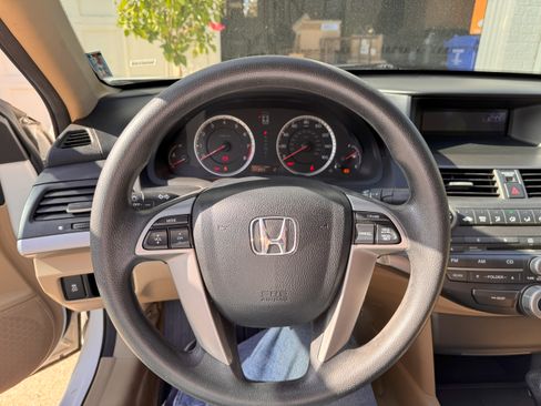 Used 2011 Honda Accord LX image 10