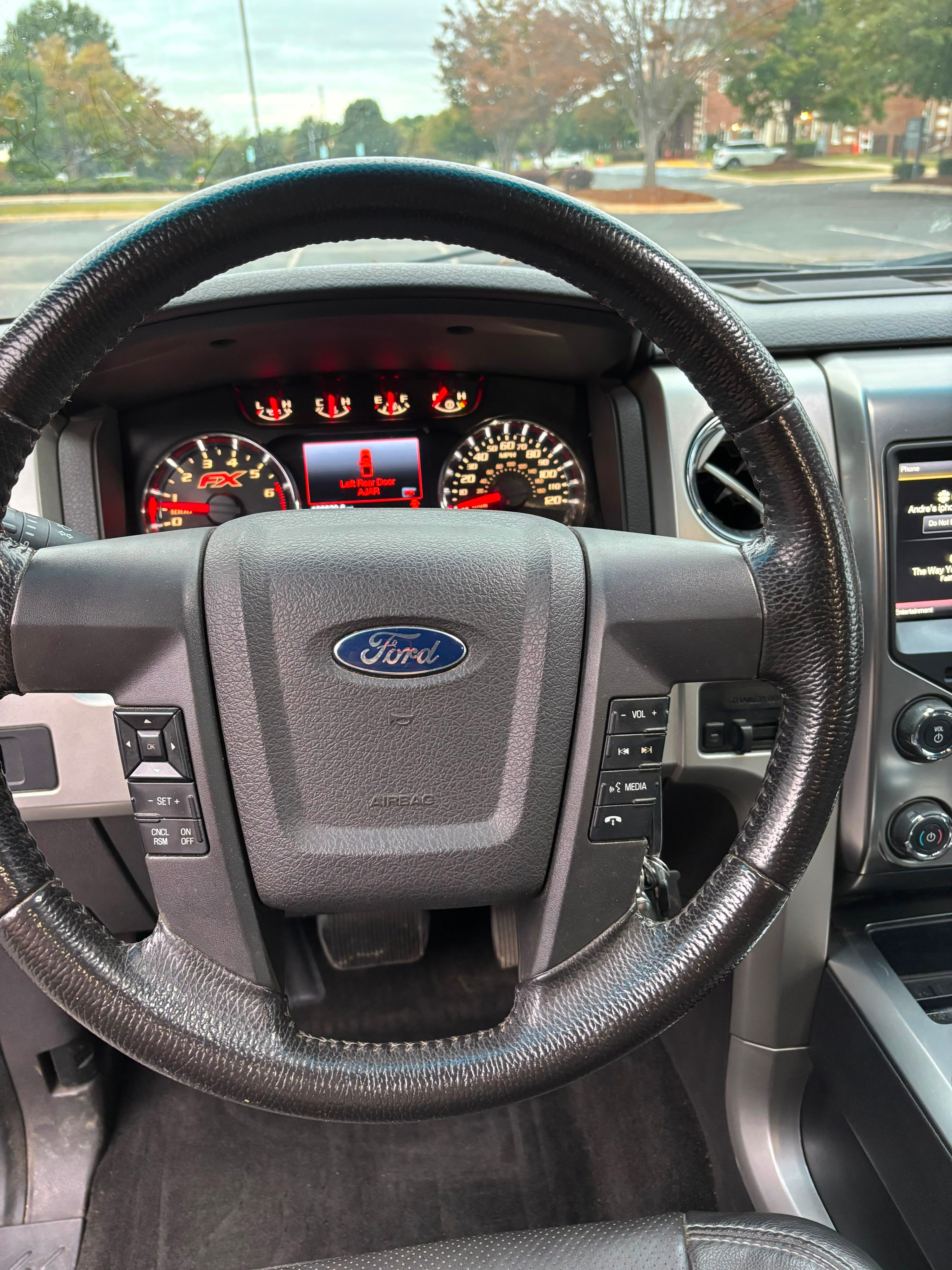 Used 2014 Ford F150 FX4 w/ Equipment Group 402A Luxury AWD/4WD image 4