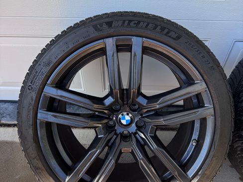 Used 2020 BMW X5 M Competition w/ Executive Package AWD/4WD image 21