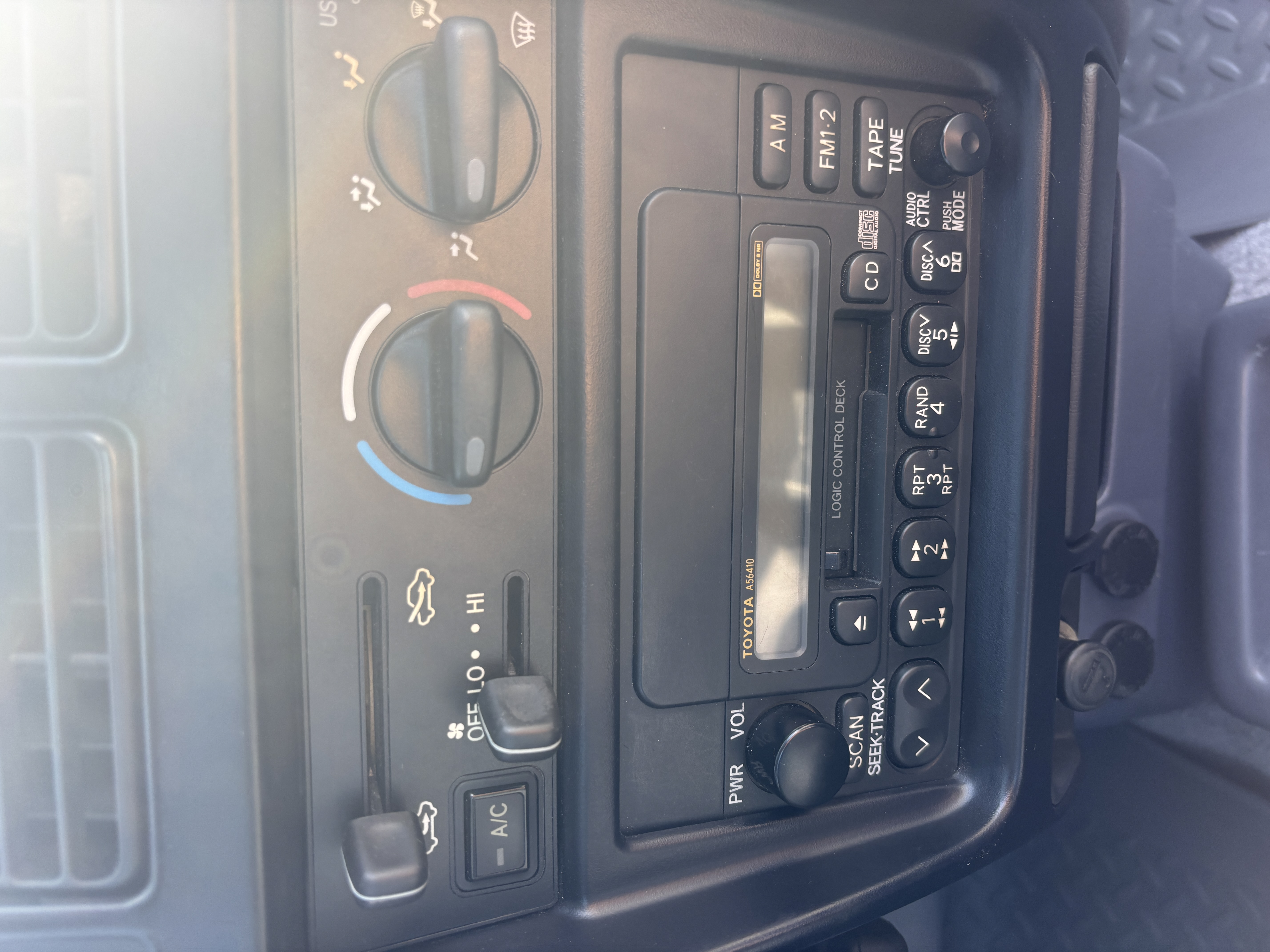 Used 2000 Toyota Tacoma 2WD Regular Cab image 8