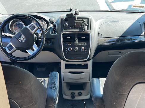 Used 2015 RAM C/V Tradesman w/ UConnect Hands-Free Group image 8