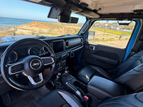 Used 2021 Jeep Wrangler Unlimited Rubicon 4xe w/ Dual Top Group image 15