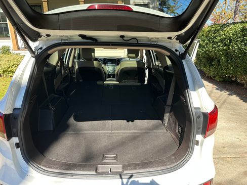 Used 2018 Hyundai Santa Fe SE Ultimate Sport Utility 4D w/ SE Ultimate Tech Package 03 image 10