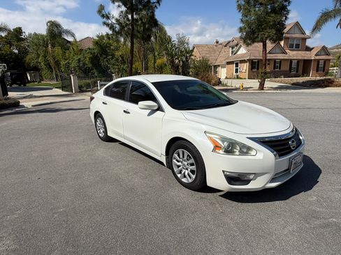 Used 2014 Nissan Altima 2.5 S FWD image 4