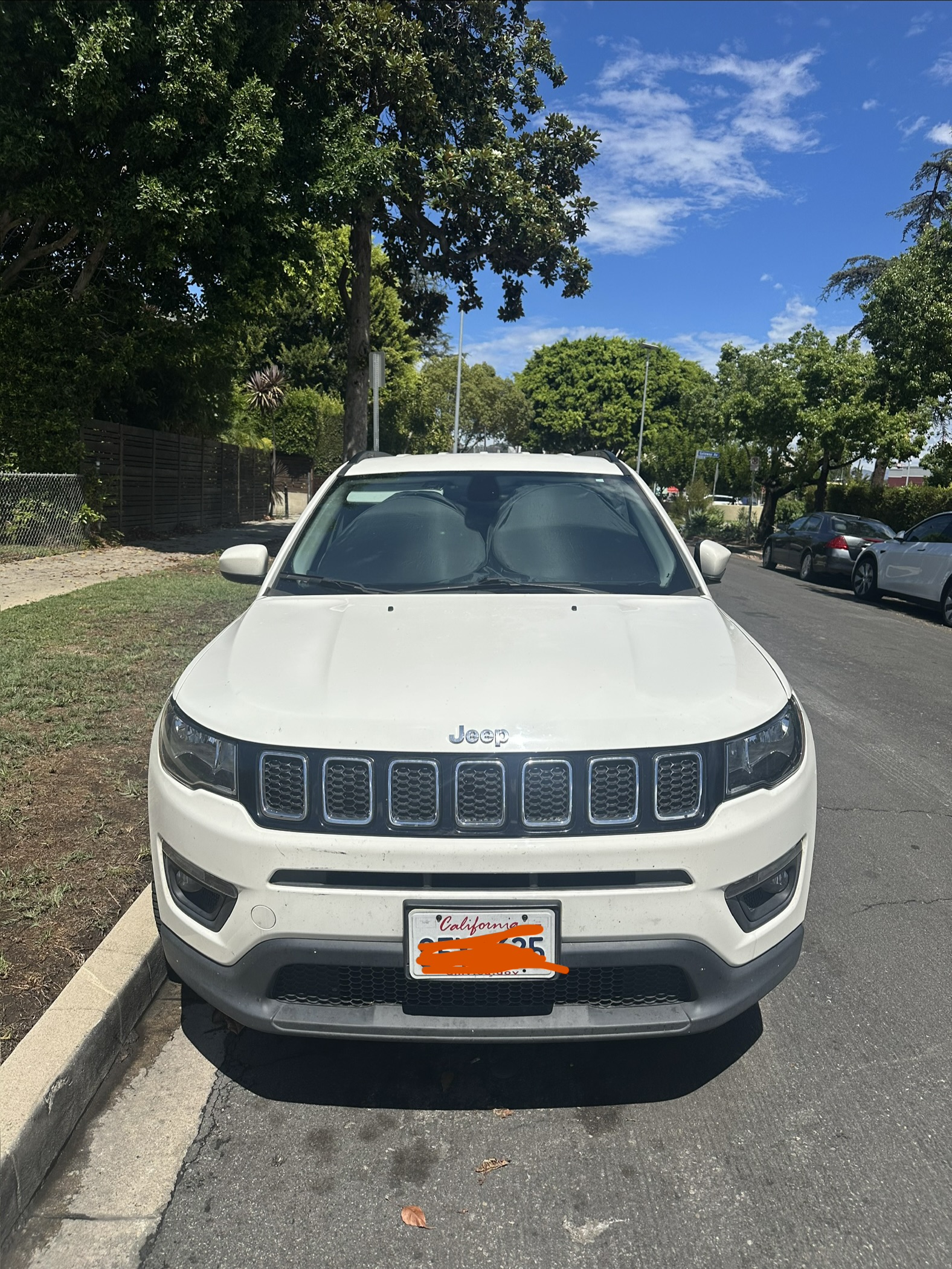 Used 2018 Jeep Compass Latitude w/ Popular Equipment Group FWD image 5