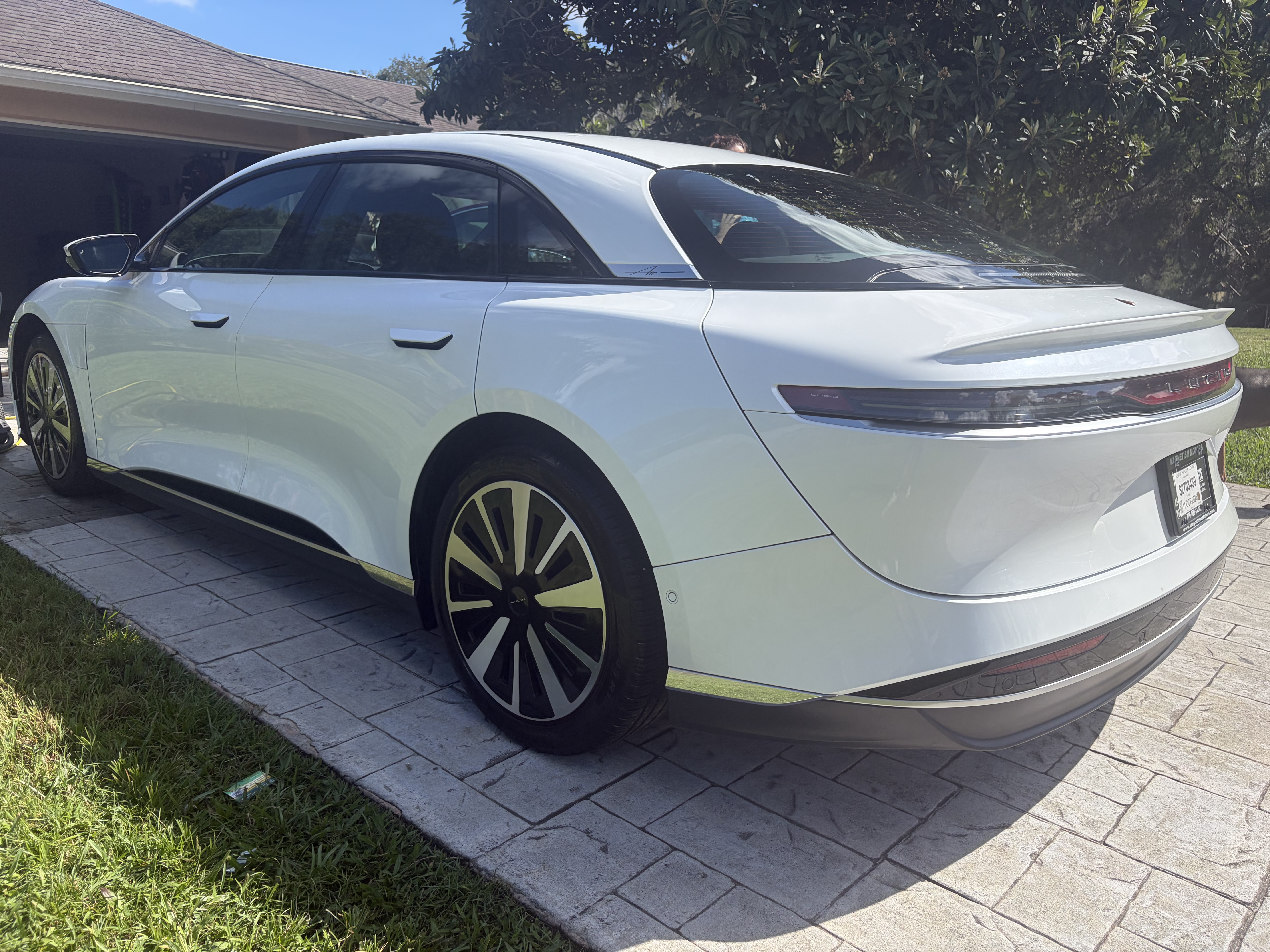 Used 2024 Lucid Air Touring AWD/4WD image 5