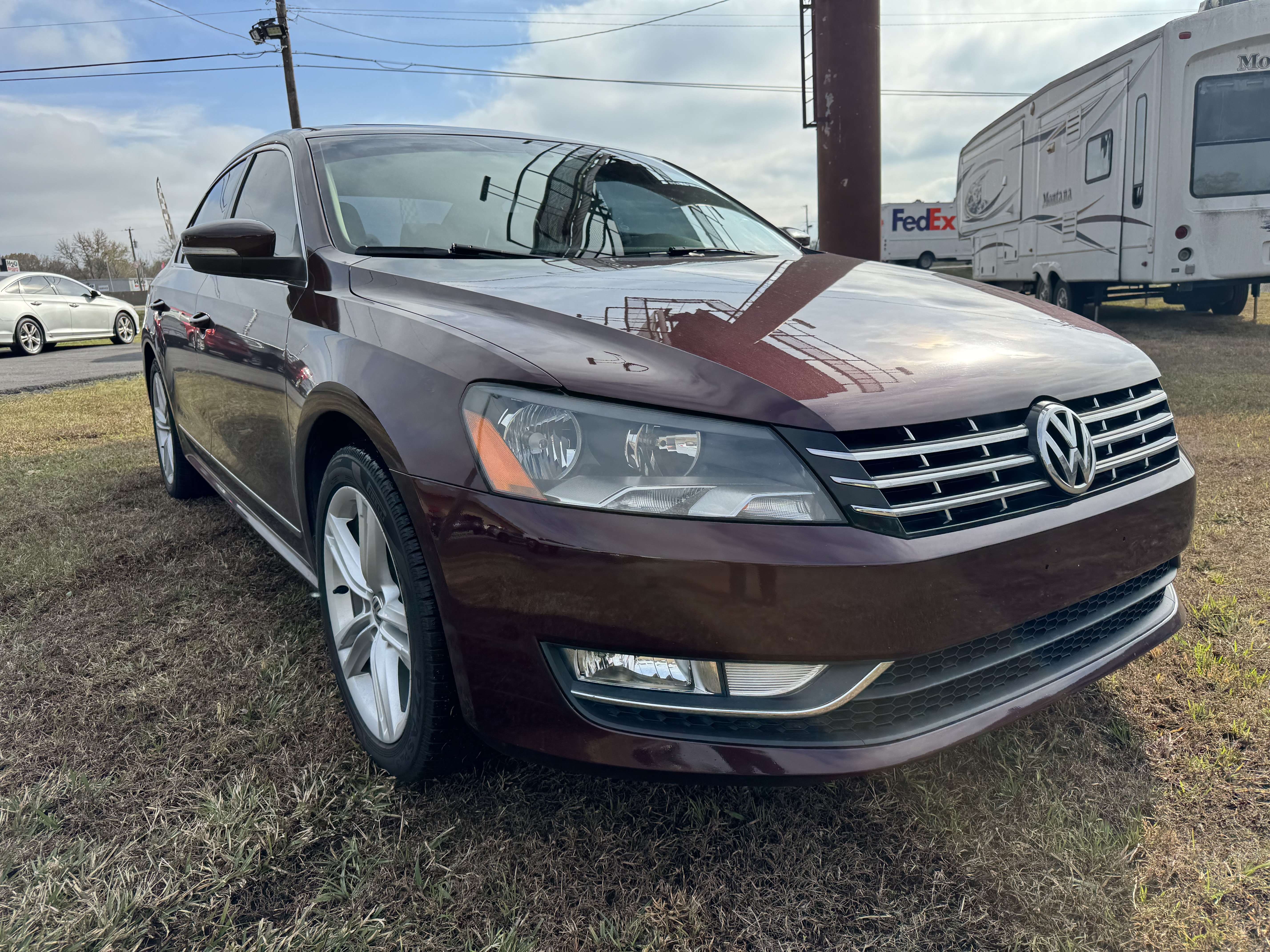 Used 2013 Volkswagen Passat TDI SEL Premium FWD image 4