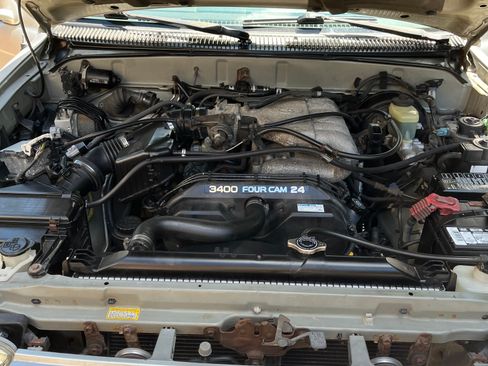 Used 2000 Toyota 4Runner SR5 RWD image 17