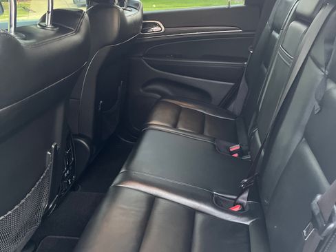 Used 2021 Jeep Grand Cherokee Limited image 11