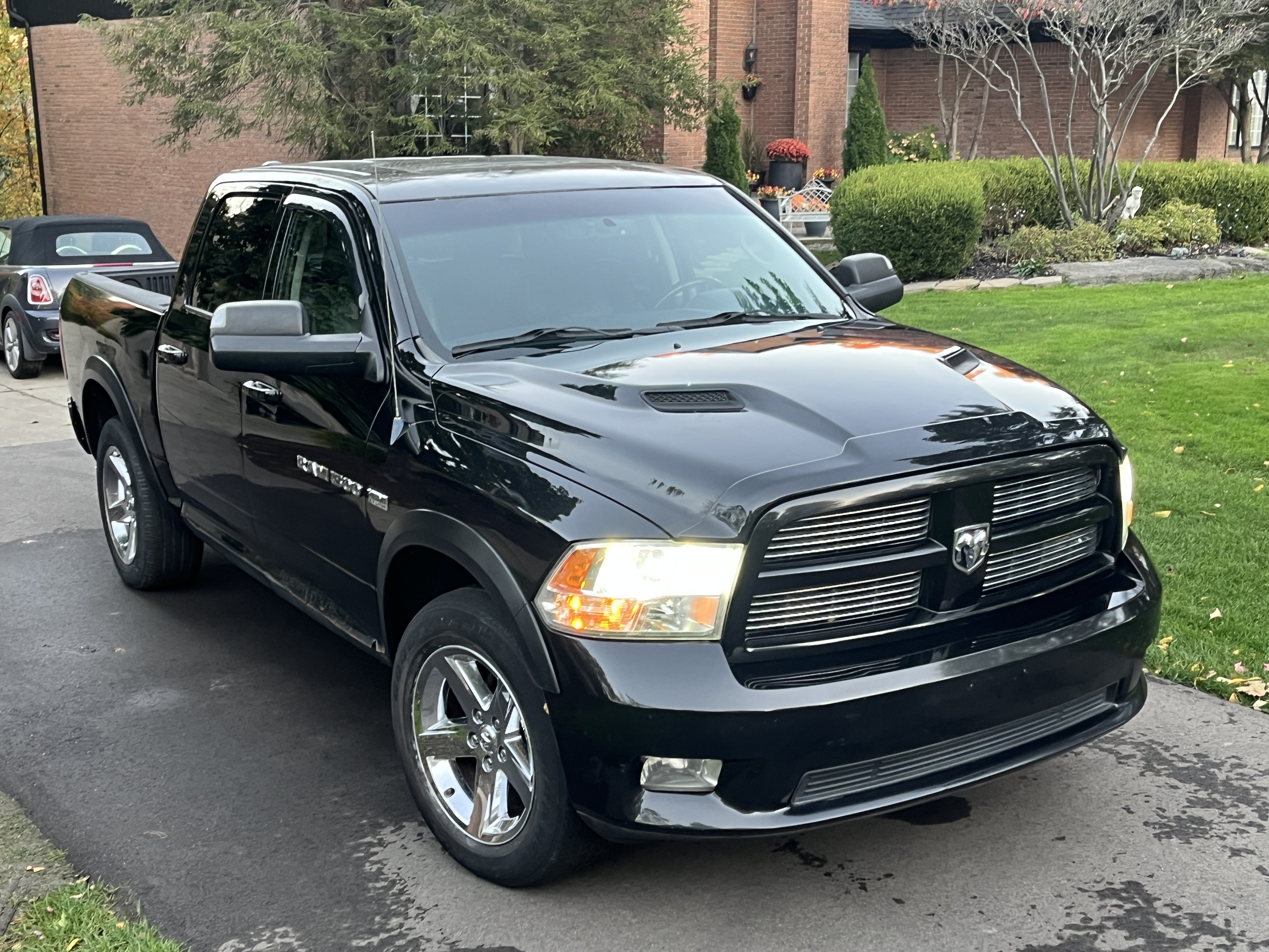 Used 2011 RAM 1500 Sport w/ Sport Premium Group AWD/4WD image 15