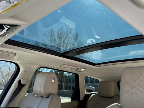 Used 2017 Land Rover Range Rover Sport HSE image 14