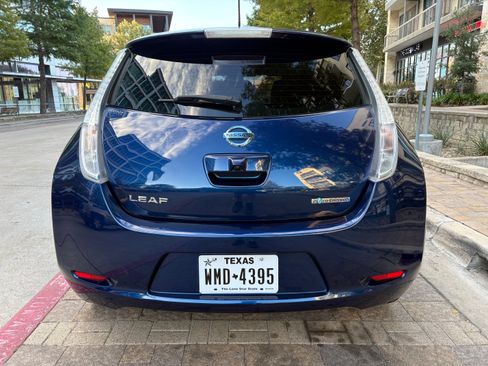 Used 2017 Nissan Leaf SV image 6