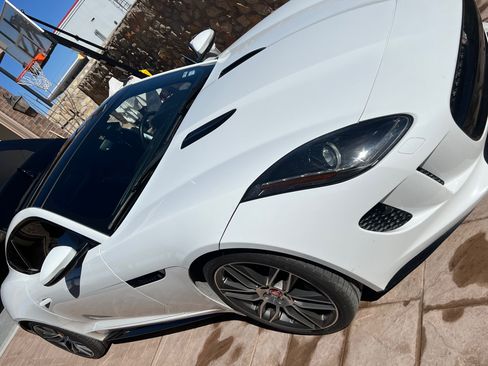 Used 2015 Jaguar F-TYPE R image 9