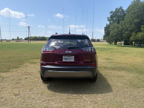 Used 2019 Jeep Cherokee Limited FWD image 6