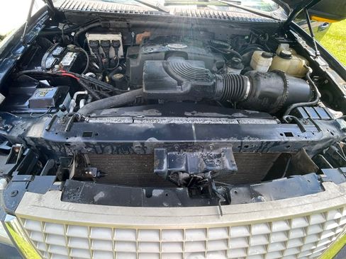 Used 2004 Ford Expedition Eddie Bauer AWD/4WD image 9