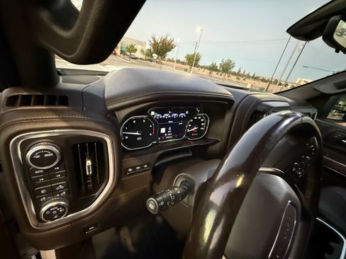 Used 2021 GMC Sierra 2500 Denali w/ Denali Ultimate Package image 14