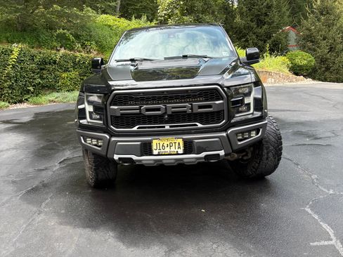 Used 2018 Ford F150 Raptor w/ Equipment Group 802A Luxury image 10