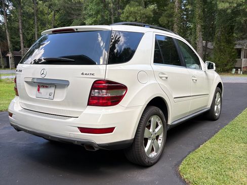 Used 2011 Mercedes-Benz ML 350 4MATIC image 9