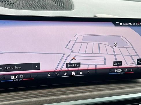 Used 2025 BMW X5 xDrive40i w/ Parking Assistance Package image 18