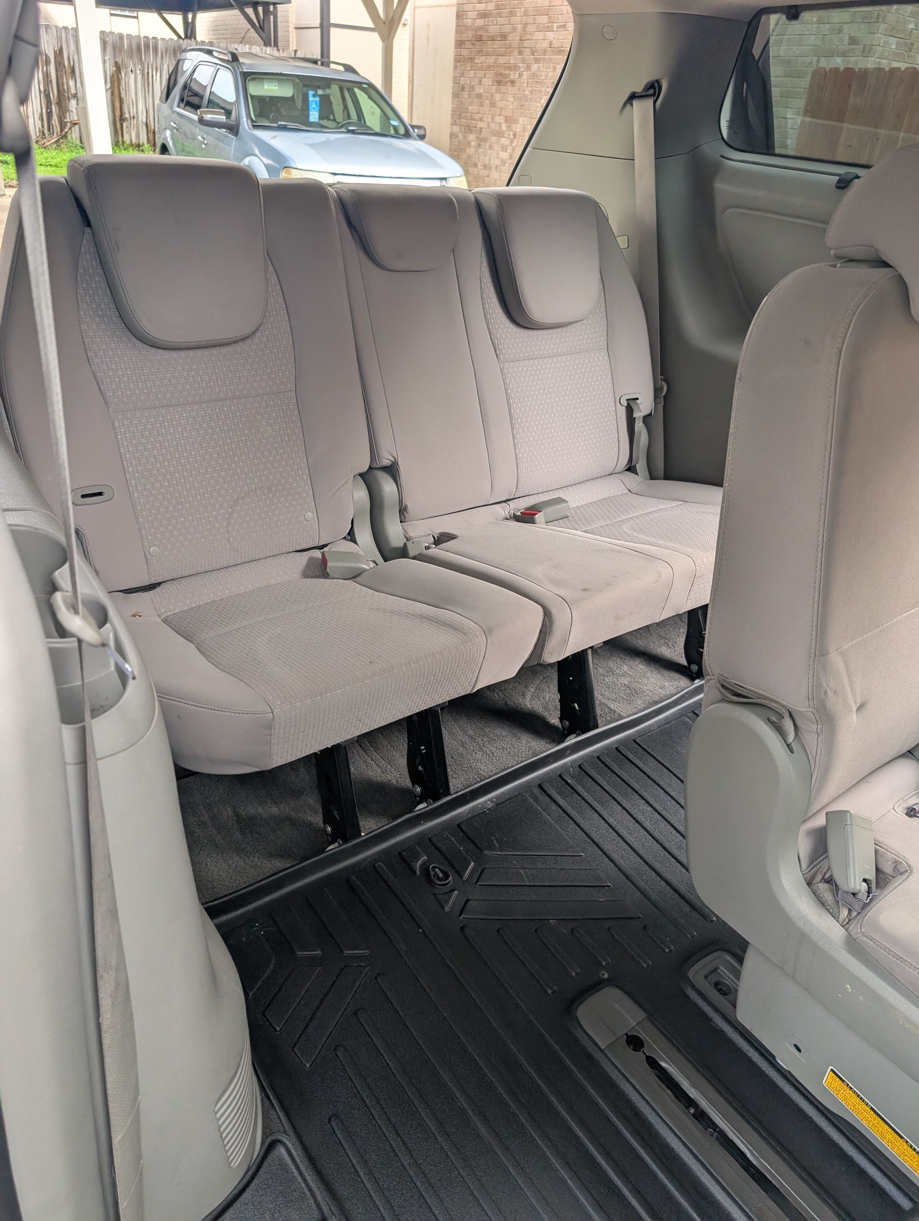 Used 2016 Kia Sedona LX w/ LX Convenience Package FWD image 24